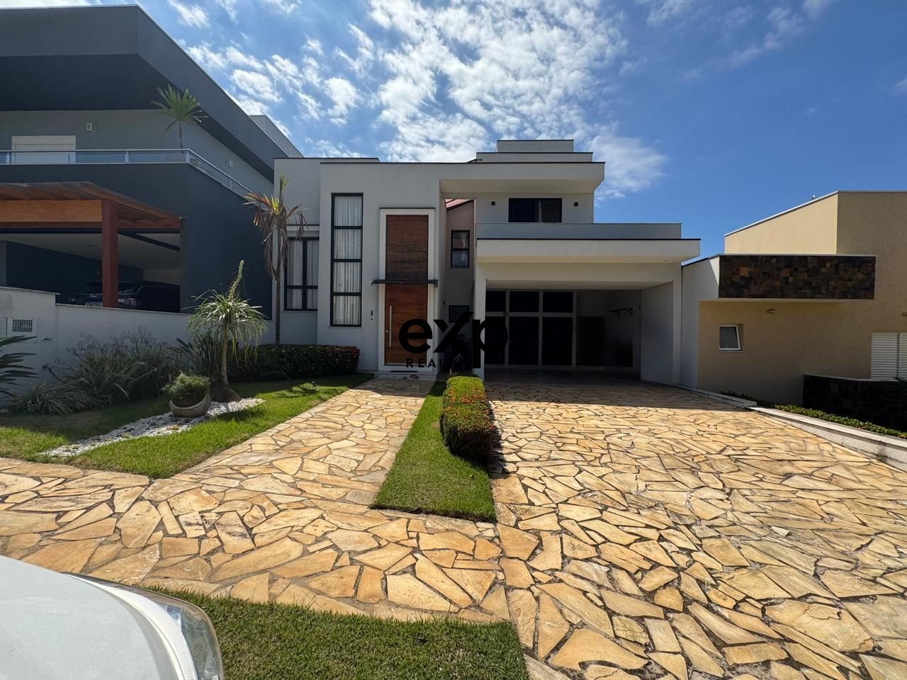 Casa à venda em Valinhos, Municipal do Roncáglia 950 Condomínio Residencial Mont Alcino Valinhos 13272-721, 300 m²