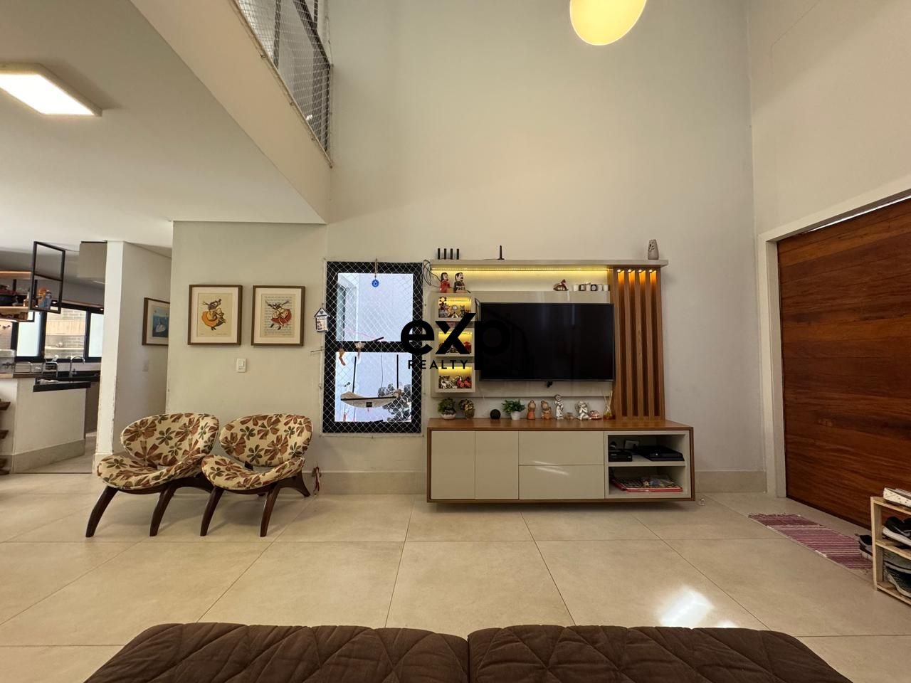 Casa à venda em Valinhos, Municipal do Roncáglia 950 Condomínio Residencial Mont Alcino Valinhos 13272-721, 300 m²
