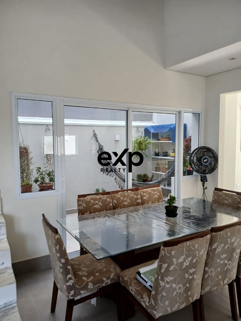 Casa à venda em Vinhedo, Rogério Donato Pereira 101 Pinheirinho Vinhedo 13289-483, 275 m²