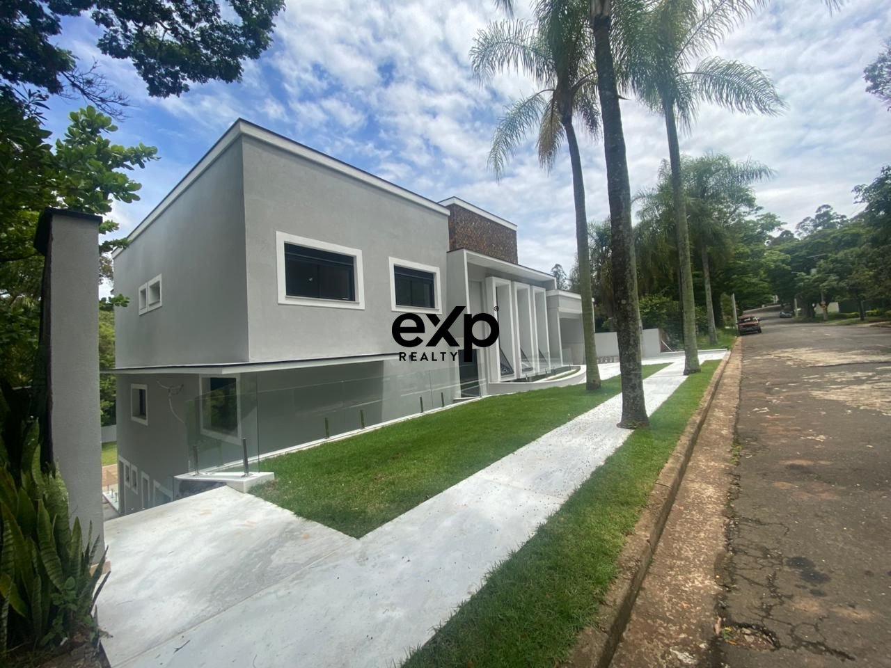 Casa à venda em Valinhos, Pedro Leardini 10 Chácaras Silvania Valinhos 13271-651, 1000 m²