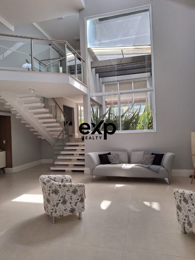 Casa à venda em Vinhedo, Valentim Trevisan 10 Centro Vinhedo 13280-370, 600 m²
