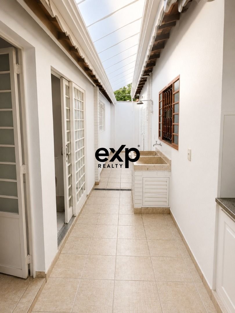 Casa à venda em Valinhos, Francisco Antonio Pozzuto 245 Jardim São Marcos Valinhos 13272-820, 200 m²