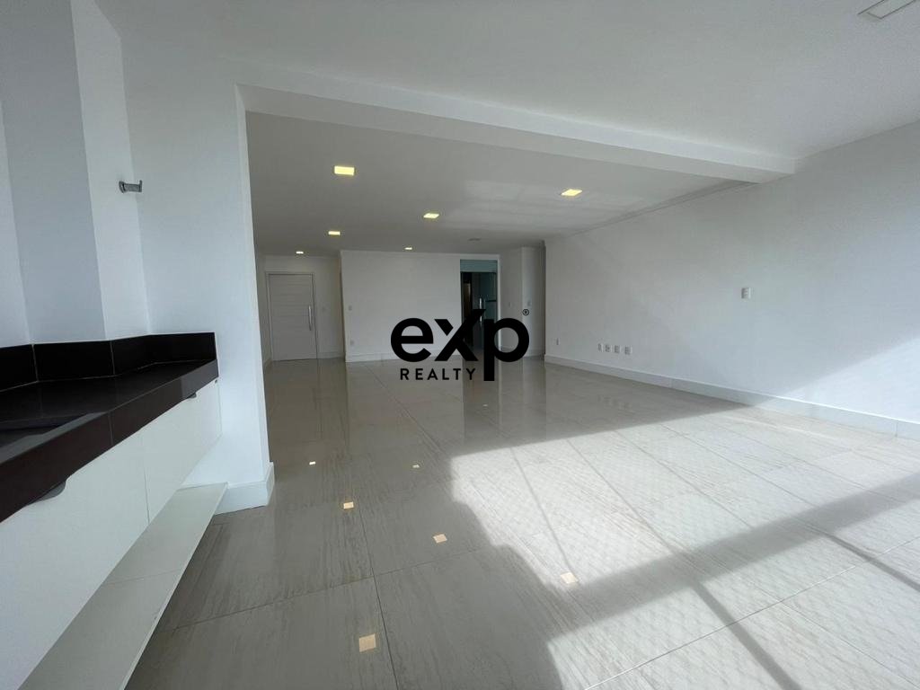 Vendo Apartamento amplo no Altiplano Cabo Branco em João Pessoa - PB