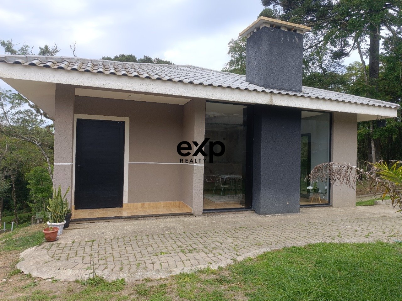 Casa no Centro de Quatro Barras