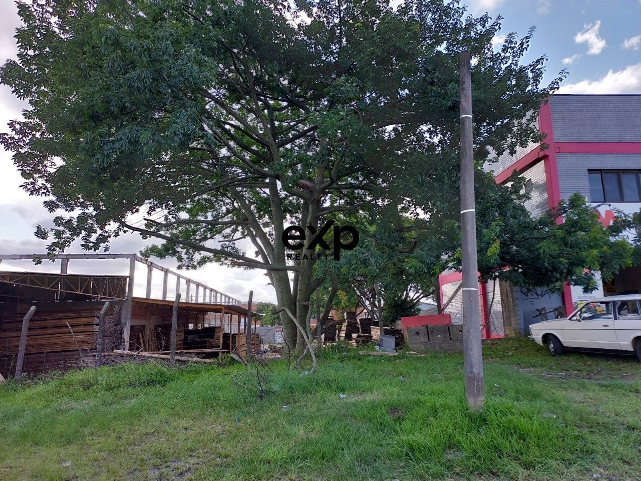 COMMERCIAL LAND ON MARINGA AVENUE 4