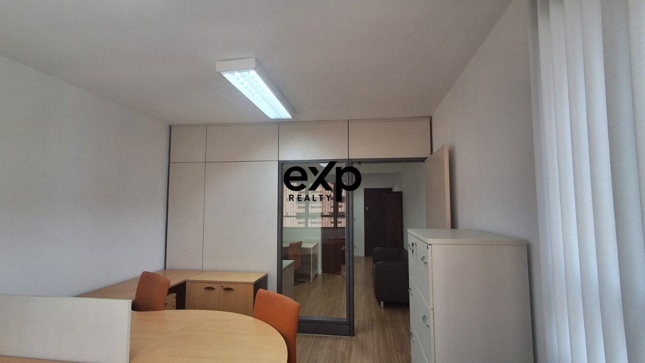 Sala Comercial para alugar em Curitiba, Republica Argentina 369 Água Verde Curitiba 80240-210, 57 m²