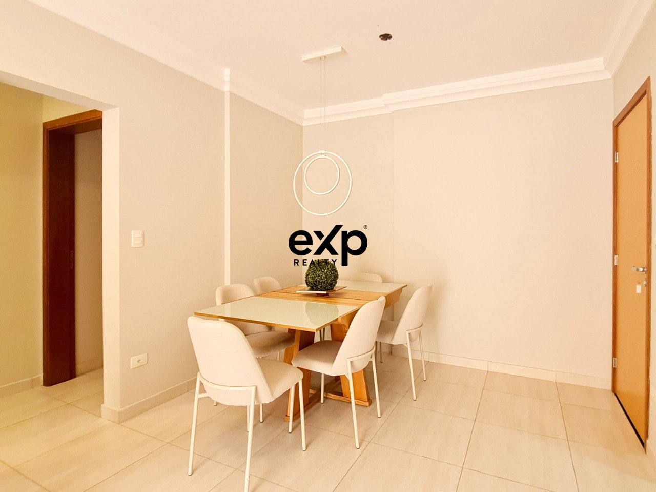 Apartamento porteira fechada próximo à Av. Independência
