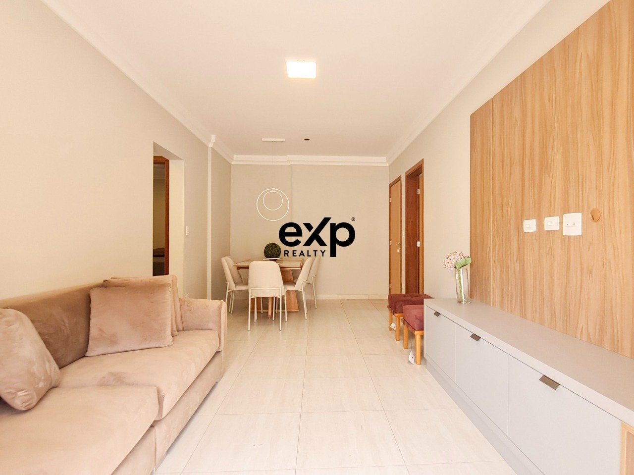 Apartamento porteira fechada próximo à Av. Independência