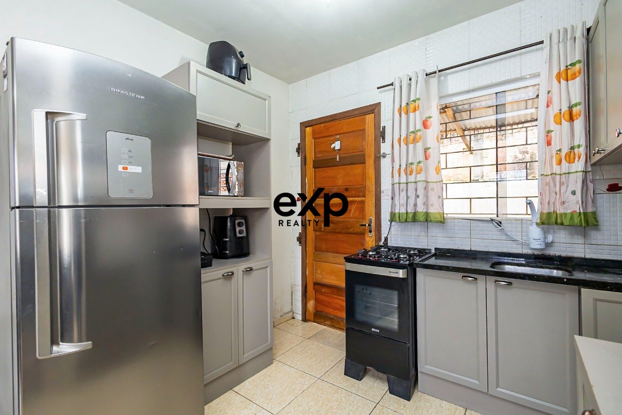 Casa em Condominio com área Gourmet - 2 Quartos no parque do Embu em Colombo