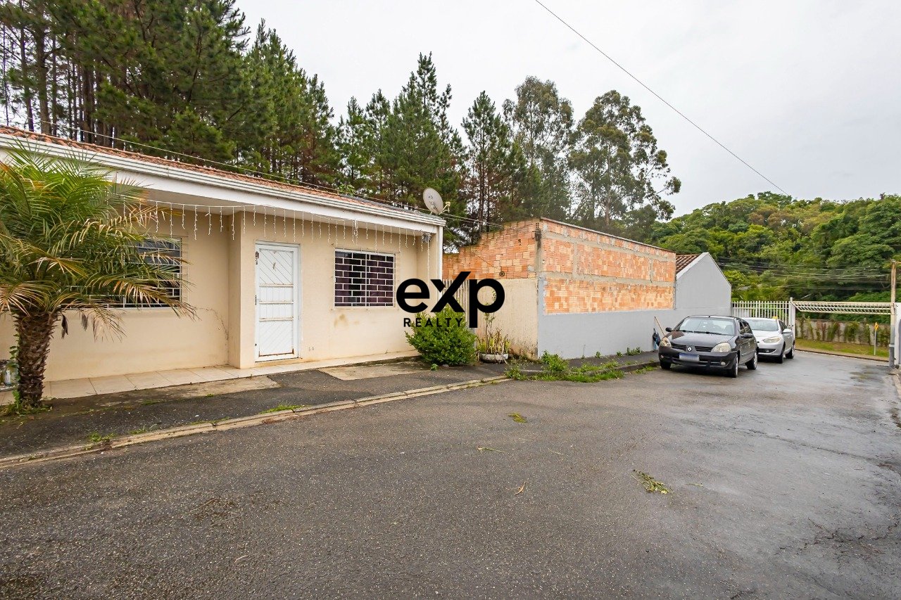 Casa em Condominio com área Gourmet - 2 Quartos no parque do Embu em Colombo