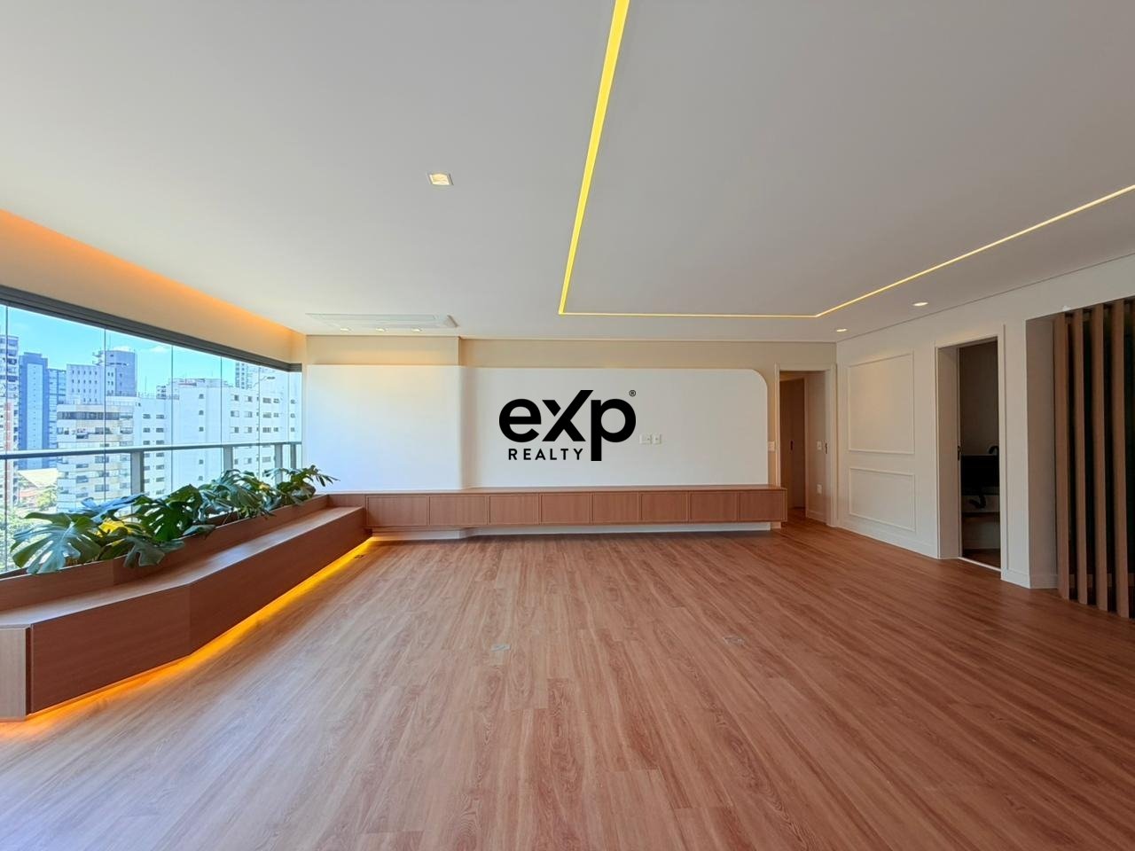 Campo Belo - Apartamento à venda com 143m² 3 quartos sendo 3 suítes e 2 vagas