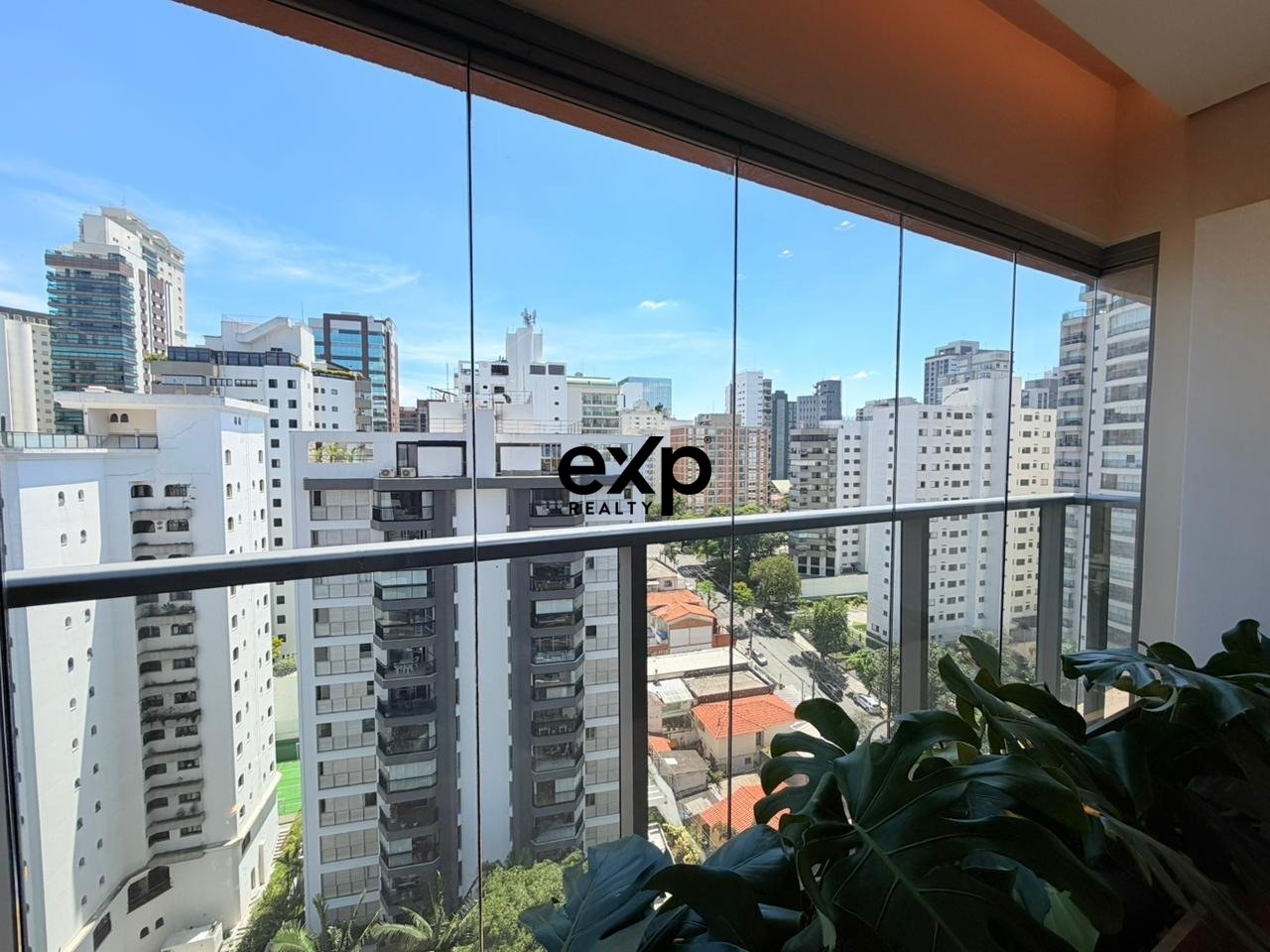 Campo Belo - Apartamento à venda com 143m² 3 quartos sendo 3 suítes e 2 vagas