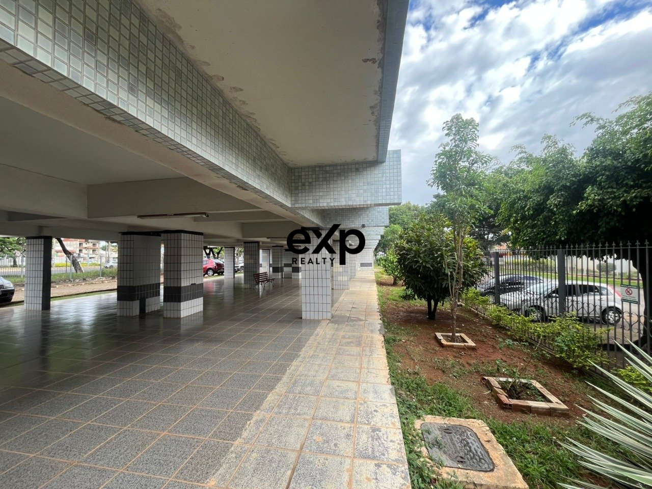 Apartamento à venda em Brasília, Qe 20 Bloco J Apartamento 304 Guará I Brasília 71015-107, 139 m²