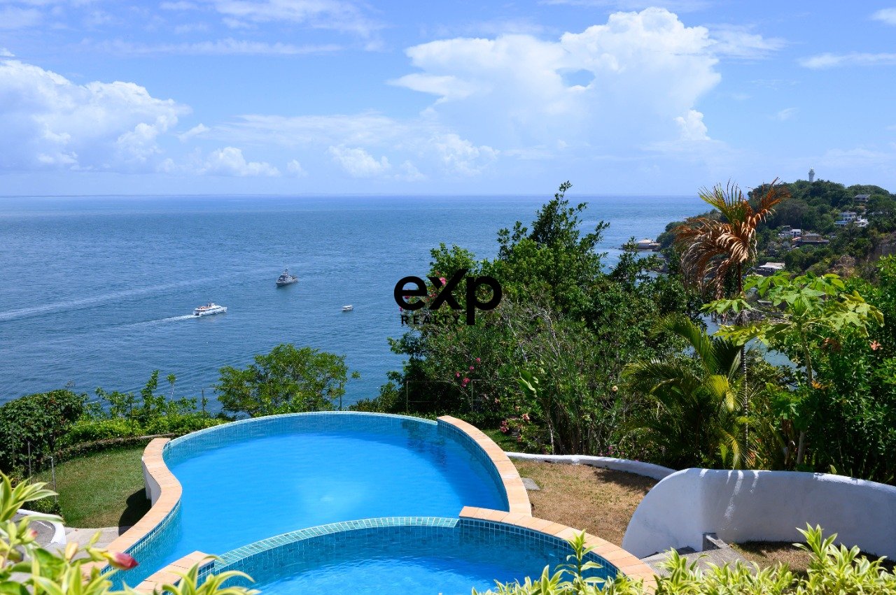 Apt. 68 m² 2/4 completamente mobiliato com vista mar, em condominio fechado.