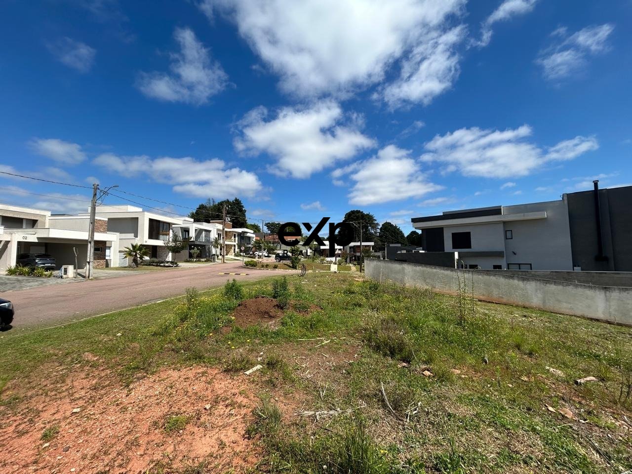 Terreno em Condomínio de Alto Padrão - Campo Largo