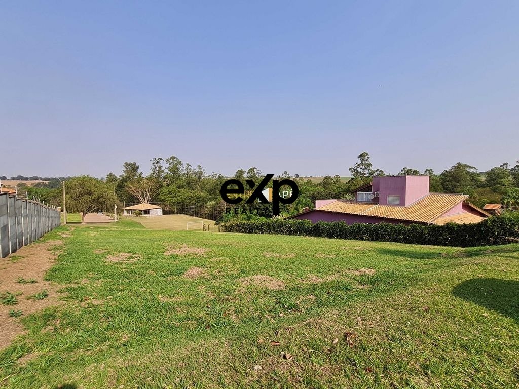 Terreno de 1.225 m² em condomínio fechado - Chácaras União