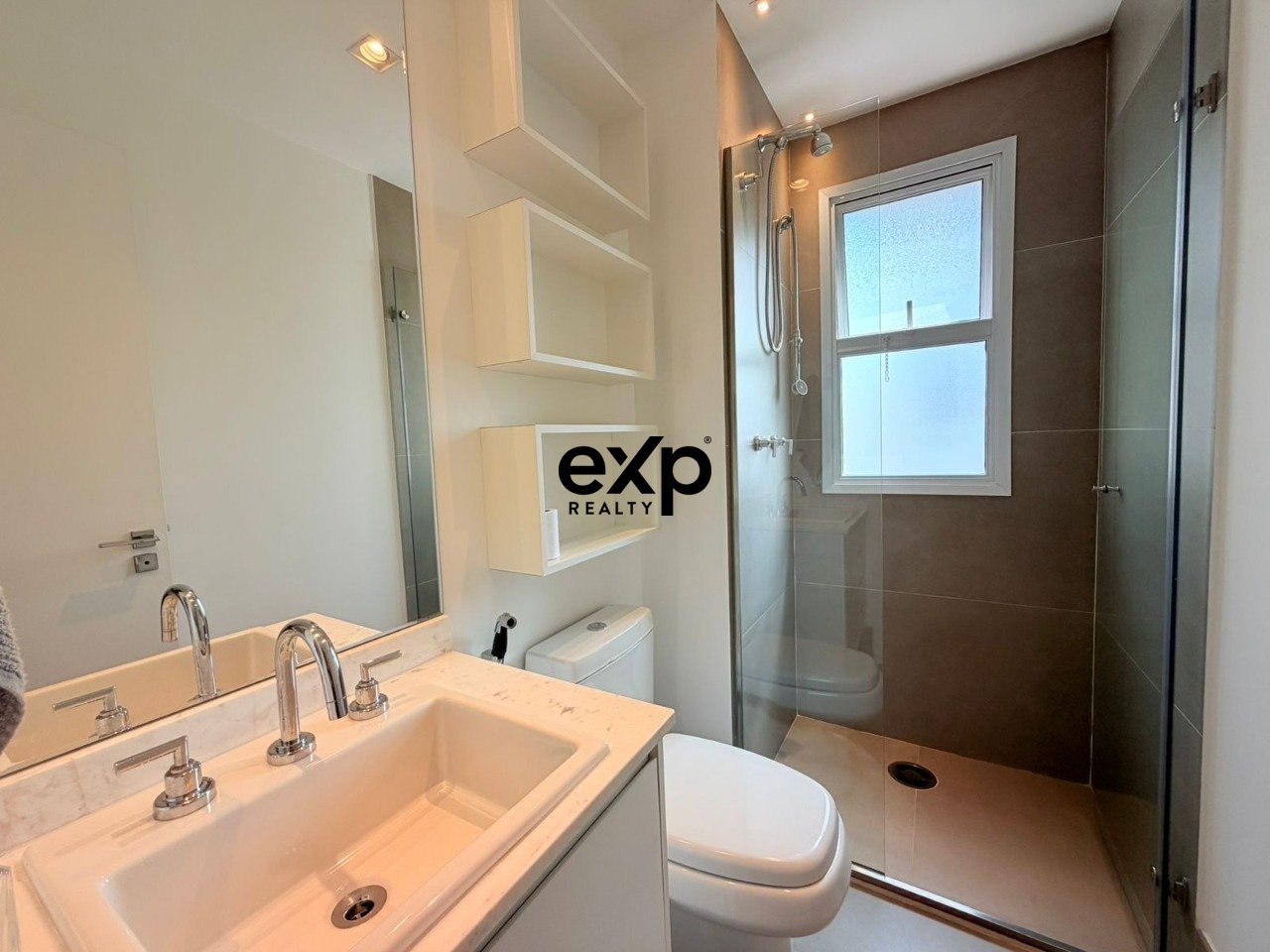 Viva o Luxo Urbano com Vista Panorâmica: Apartamento Porteira Fechada no Brooklin Novo!!