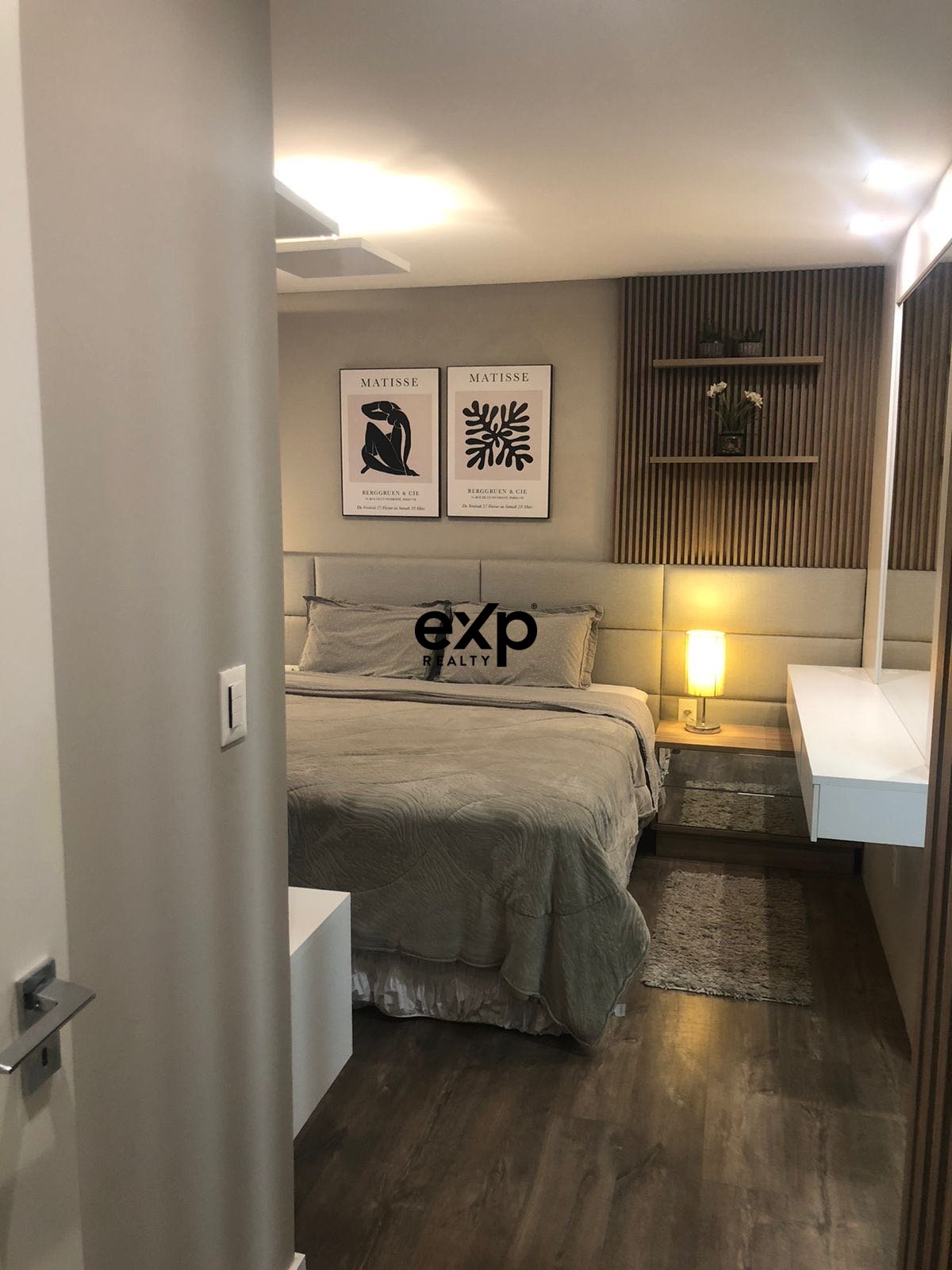 Apartamento finamente mobiliado - Palazzo Ducale | 3 quartos | Porteira Fechada | Andar Alto