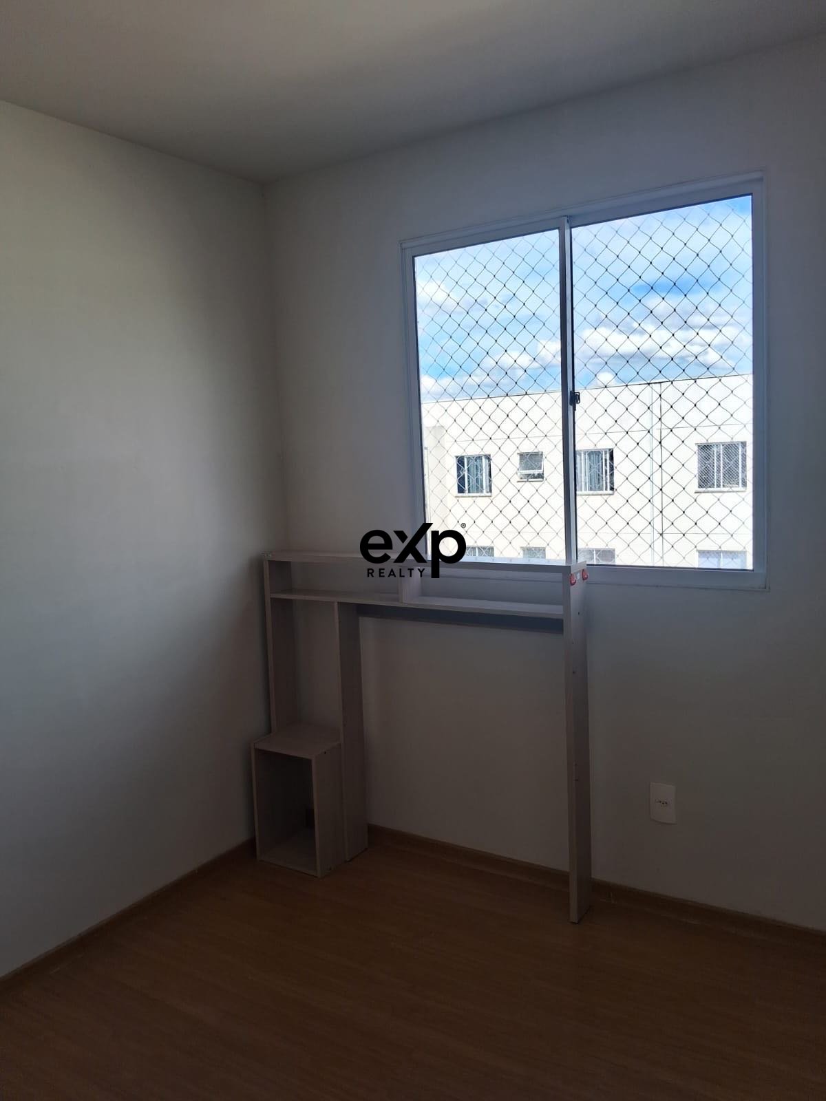 Apartamento armariado a venda no condomínio Pontal Da Serra
