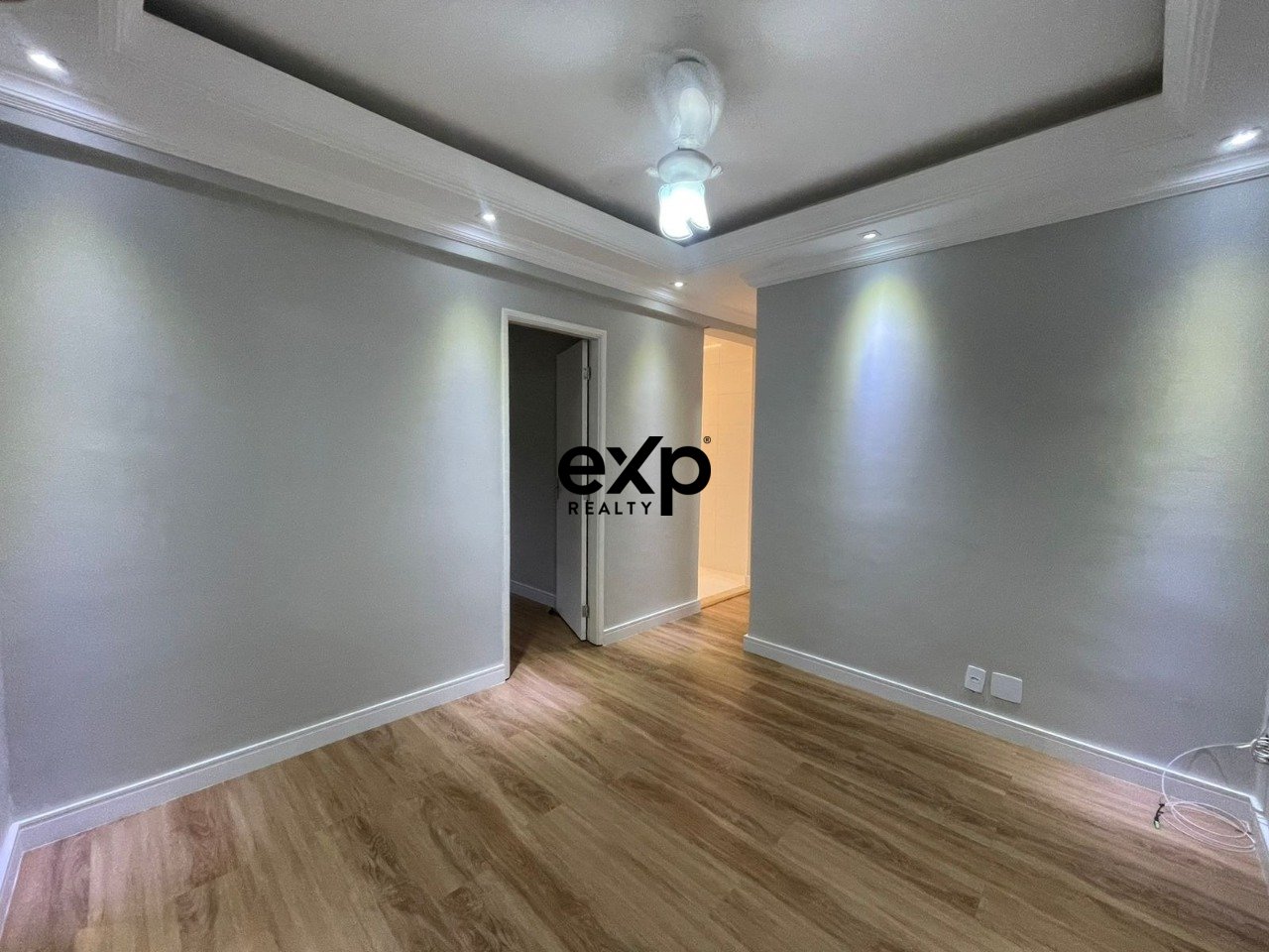 Apartamento à venda em Praia Grande, Gaspar Viana 76 Canto do Forte Praia Grande 11700-770, 40 m²