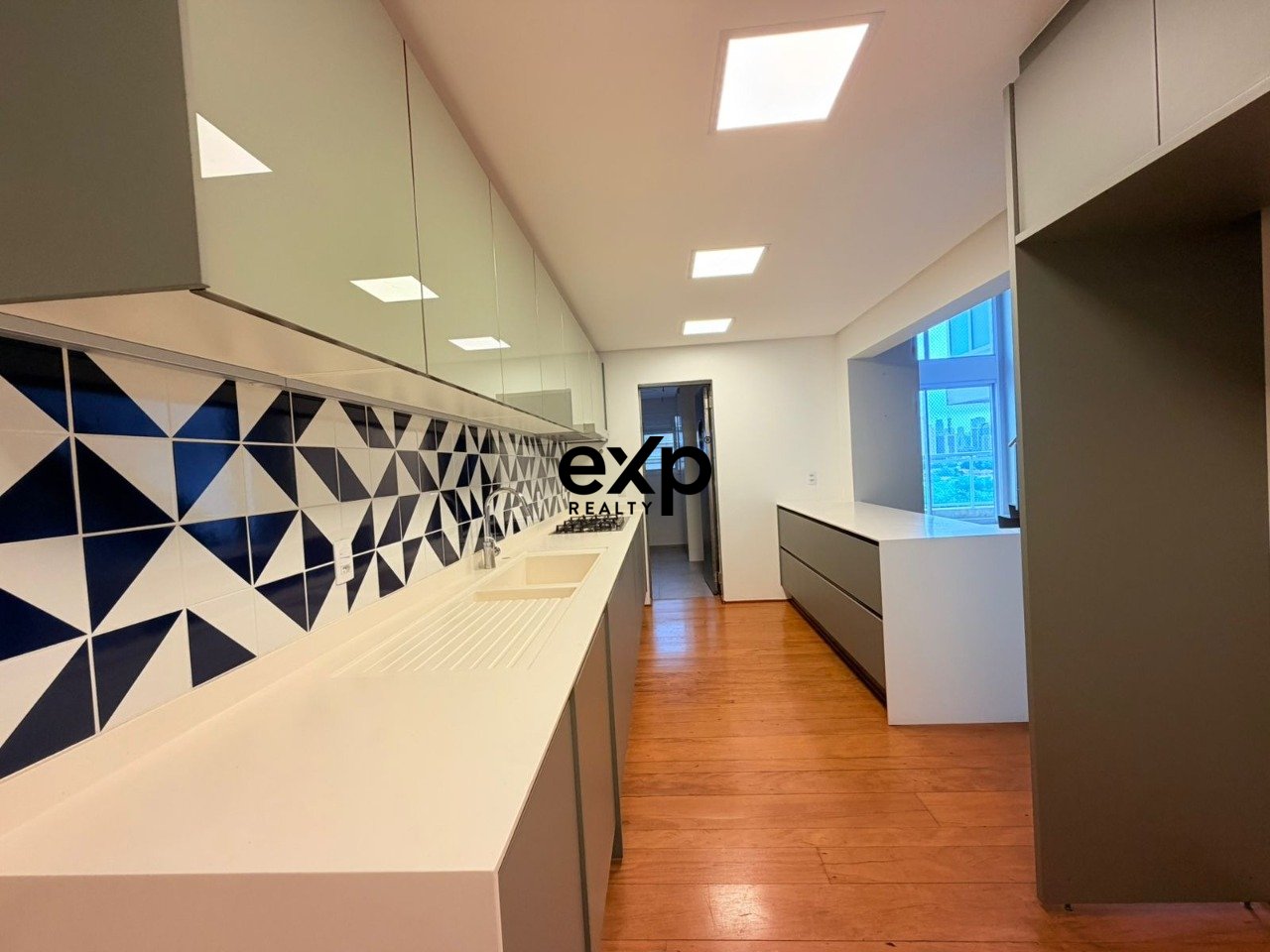 Brooklin - 178m² Duplex Apartment with 3 Suites and 3 Parking Spaces for Sale 2