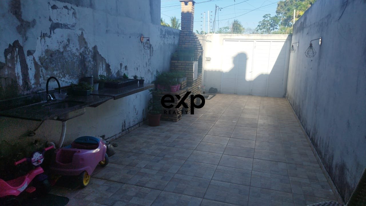 Casa à venda em Fortaleza, Rua Irmãos Olímpio 234 Jangurussu Fortaleza 60870-630, 100 m²