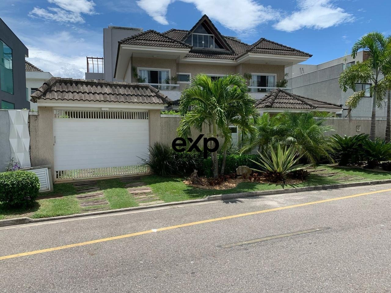 Casa com 4 suítes 350 m² á Venda -Recreio dos Bandeirantes - Rio de Janeiro