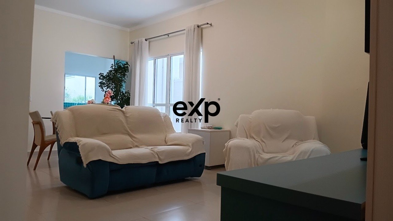 Casa térrea à venda com 03 suites no Condominio  Flor da Serra em Valinhos/SP