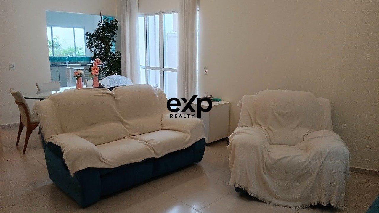 Casa térrea à venda com 03 suites no Condominio  Flor da Serra em Valinhos/SP