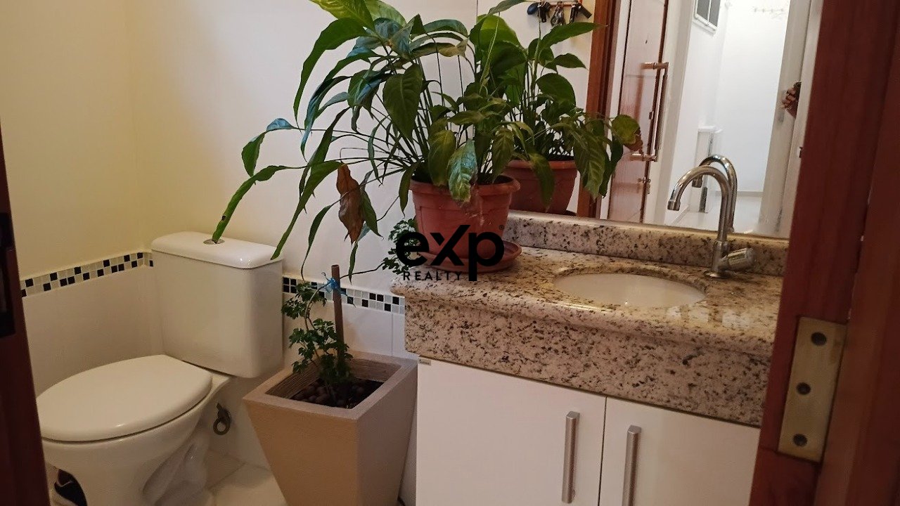 Casa térrea à venda com 03 suites no Condominio  Flor da Serra em Valinhos/SP