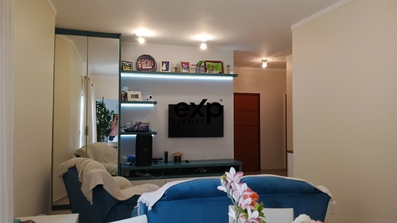 Casa térrea à venda com 03 suites no Condominio  Flor da Serra em Valinhos/SP
