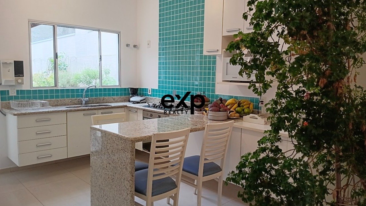 Casa térrea à venda com 03 suites no Condominio  Flor da Serra em Valinhos/SP