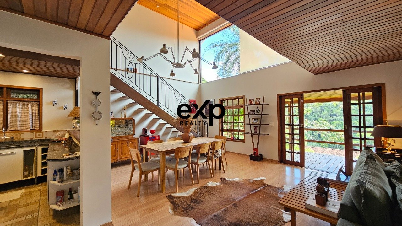 Casa em Condomínio à venda em Petrópolis, Rua do Calembe 201 Nogueira Petrópolis 25730-360, 1000 m²
