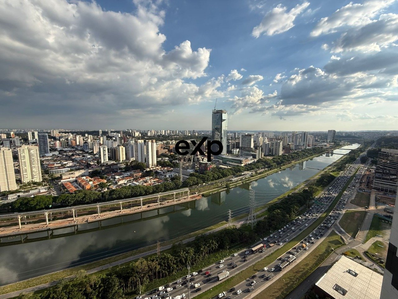 Apartamento à venda em São Paulo, Marginal do Rio Pinheiros 14500 Brooklin São Paulo 05703-010, 186 m²