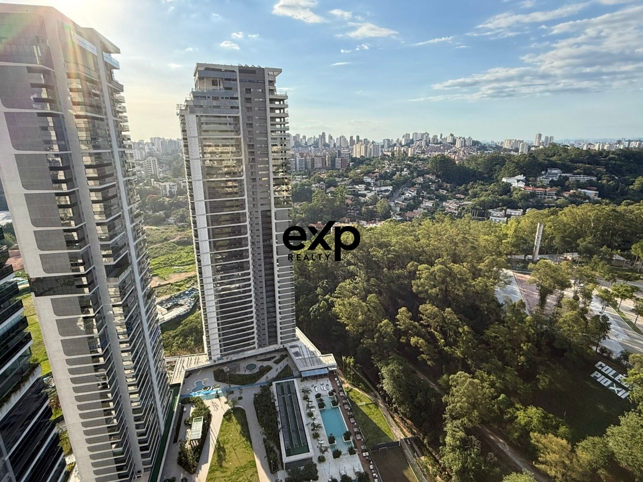 Apartamento à venda em São Paulo, Marginal do Rio Pinheiros 14500 Brooklin São Paulo 05703-010, 186 m²