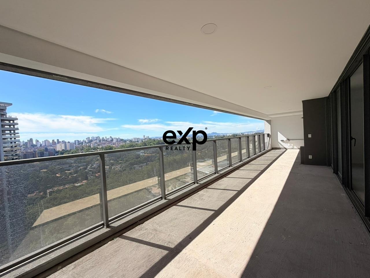 Apartamento à venda em São Paulo, Marginal do Rio Pinheiros 14500 Brooklin São Paulo 05703-010, 186 m²