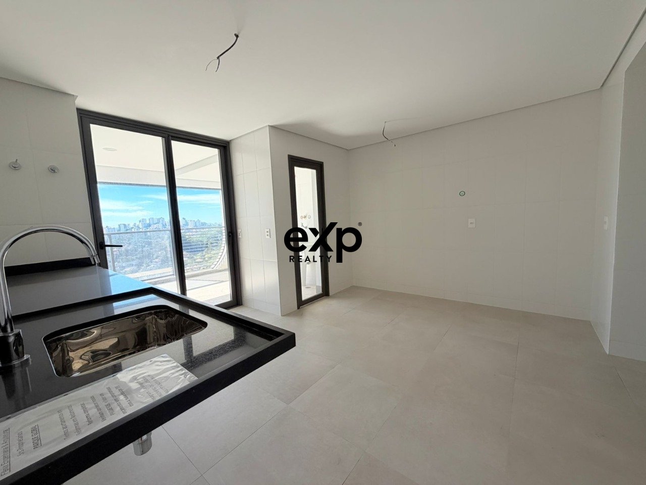 Apartamento à venda em São Paulo, Marginal do Rio Pinheiros 14500 Brooklin São Paulo 05703-010, 186 m²