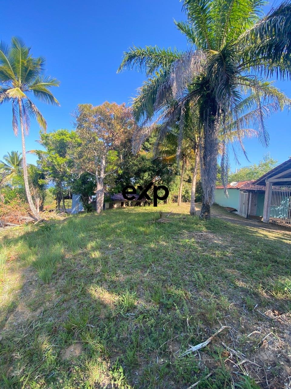 Terreno Exclusivo com Vista Panorâmica para o Mar em Condomínio Fechado