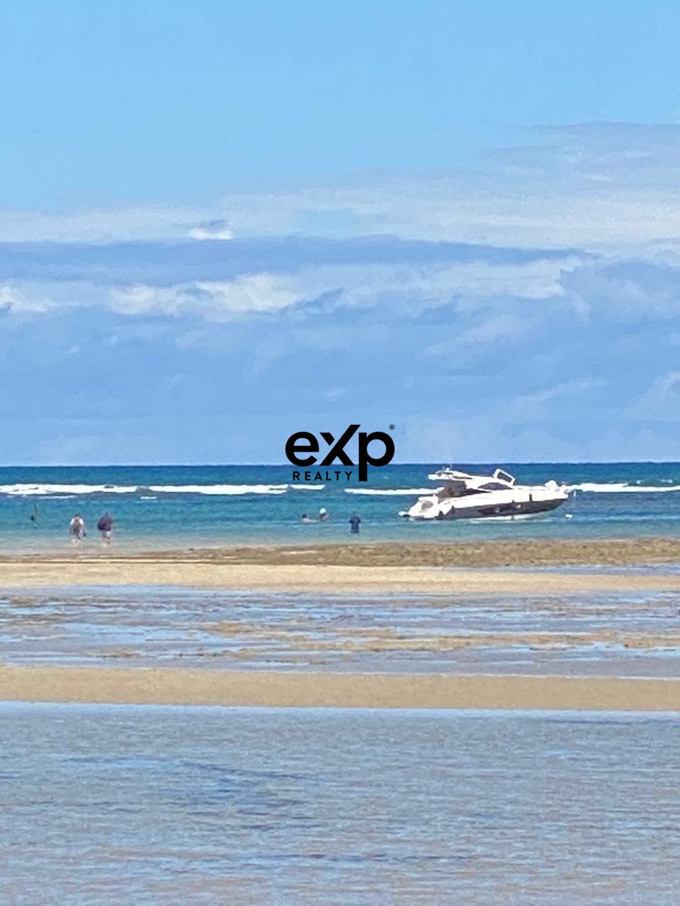 Terreno Exclusivo com Vista Panorâmica para o Mar em Condomínio Fechado
