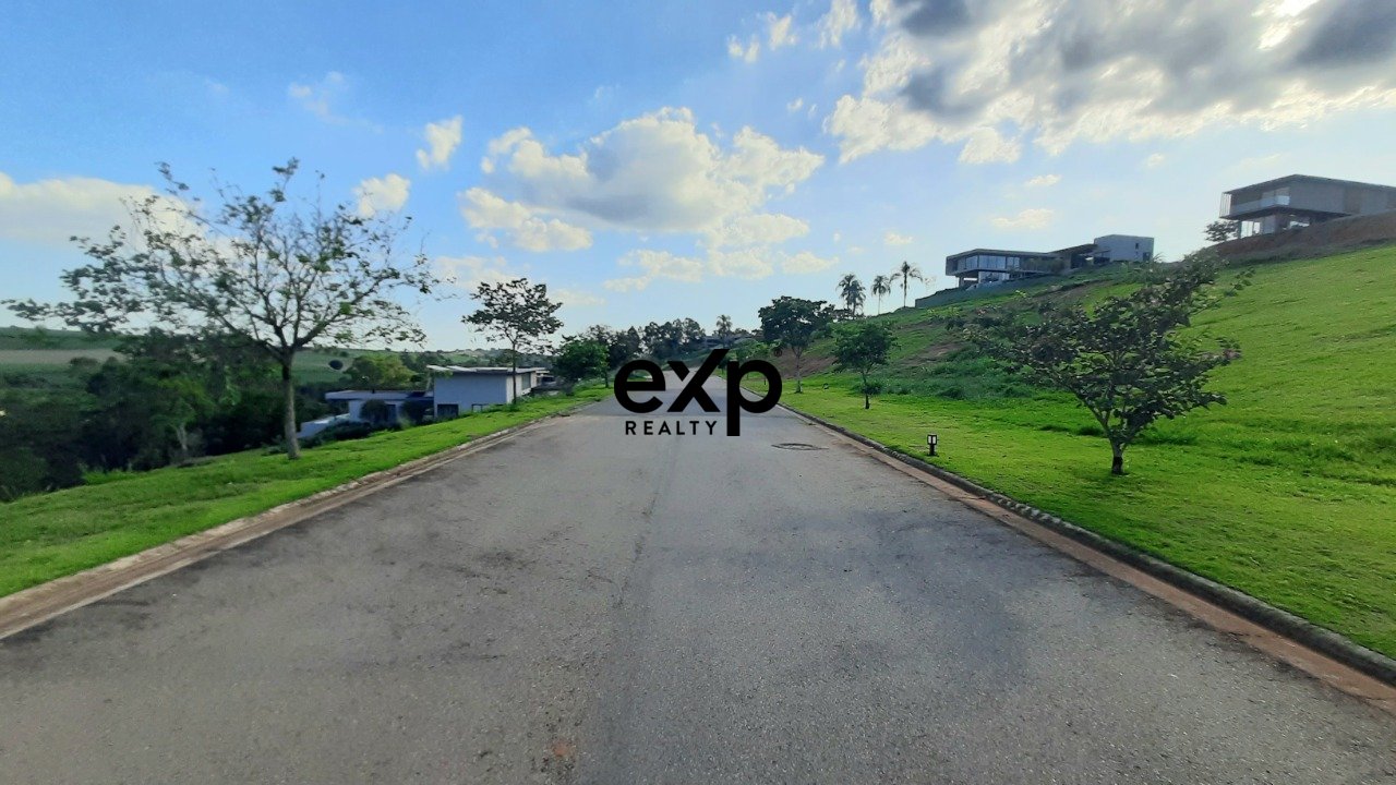 Amplo Terreno com 1733 m² e vista permanente no Condomínio Fazenda Dona Carolina, Itatiba/SP