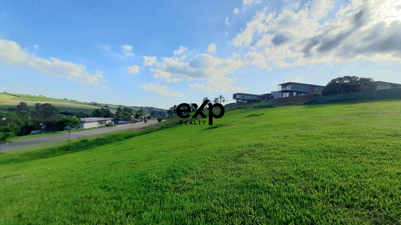 Amplo Terreno com 1733 m² e vista permanente no Condomínio Fazenda Dona Carolina, Itatiba/SP