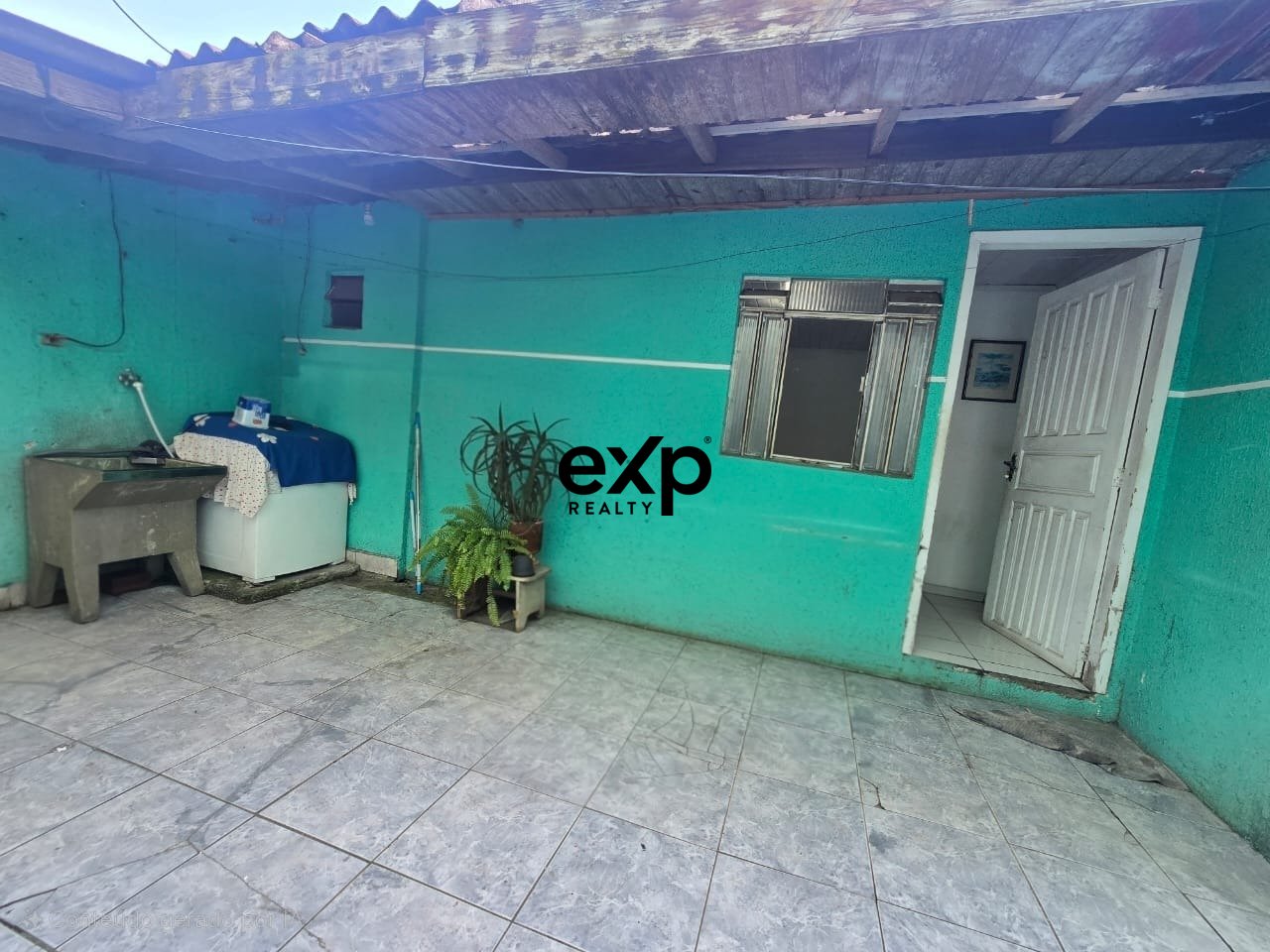 SOBRADO SITIO CERCADO BAIRRO NOVO B