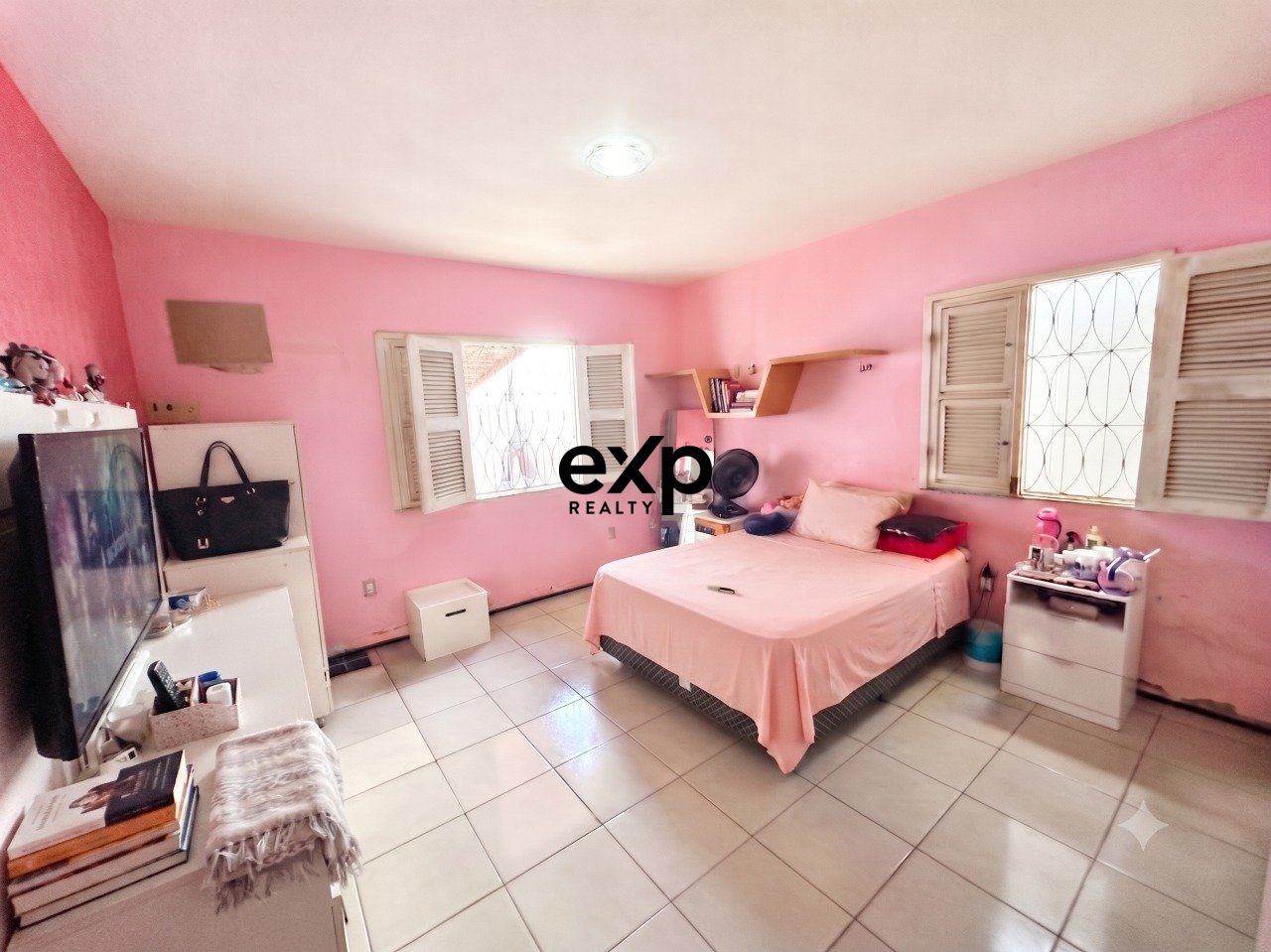 Casa à venda em Fortaleza, Rua Geórgia Bezerra Saboia 1005 Castelão Fortaleza 60867-590, 420 m²