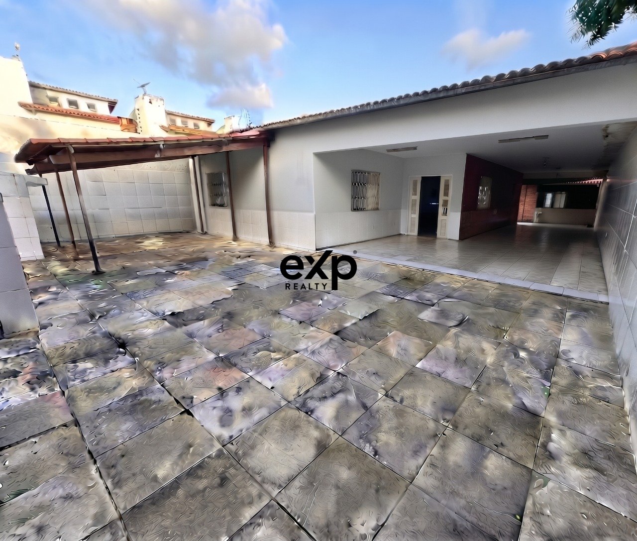 Casa à venda em Fortaleza, Rua Geórgia Bezerra Saboia 1005 Castelão Fortaleza 60867-590, 420 m²