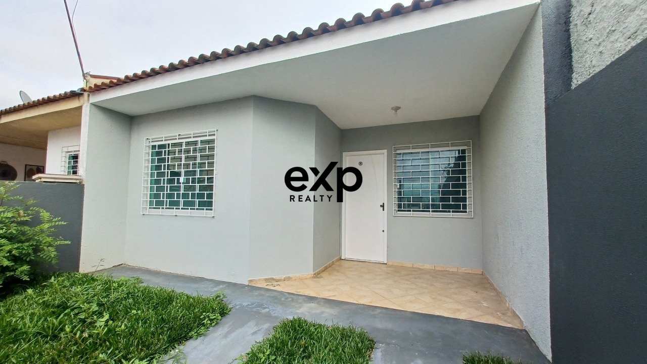 Casa de Frente para Rua com 2 Quartos no Bairro Iguaçu