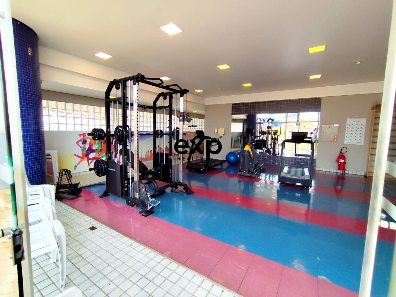 Apartamento com 1 Dormitório no Batel - Bristol 500
