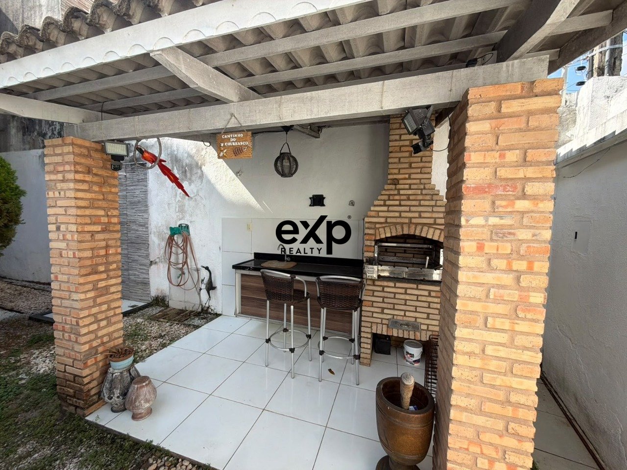 House for sale in Fortaleza, Doutor Justa Araújo 1012 Itaperi Fortaleza 60714-100, 200 m²
