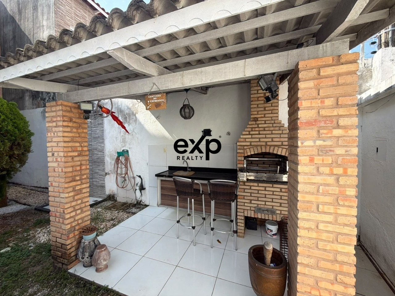 House for sale in Fortaleza, Doutor Justa Araújo 1012 Itaperi Fortaleza 60714-100, 200 m²
