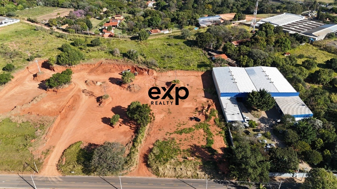 Terreno Industrial - Zoneamento industrial pesado, junto à Rodovia Anhanguera com saída para 2 ruas -11.072m² Campinas, SP