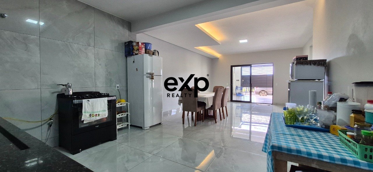 Casa à venda em Brasília, 56 Conjunto G 3 Guará II Brasília 71071-264, 288 m²